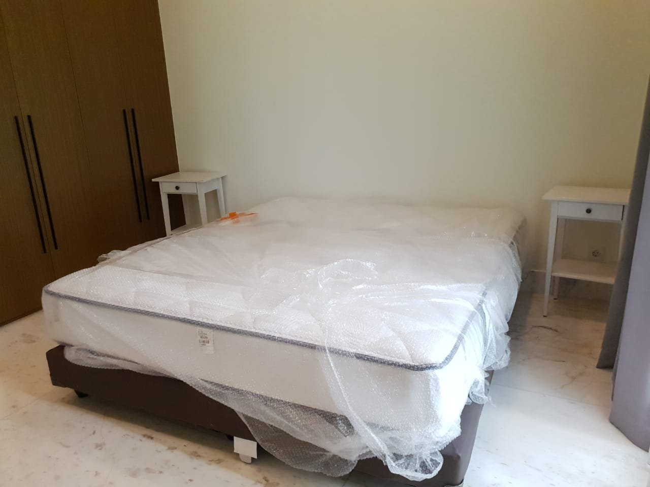 The Best Apartment to Live in Jakarta, Very Cozy and Awesome Gym and Other Facilities, 2 Bedrooms Size 157sqm, Fully Furnished, Just Renovated in Botanica