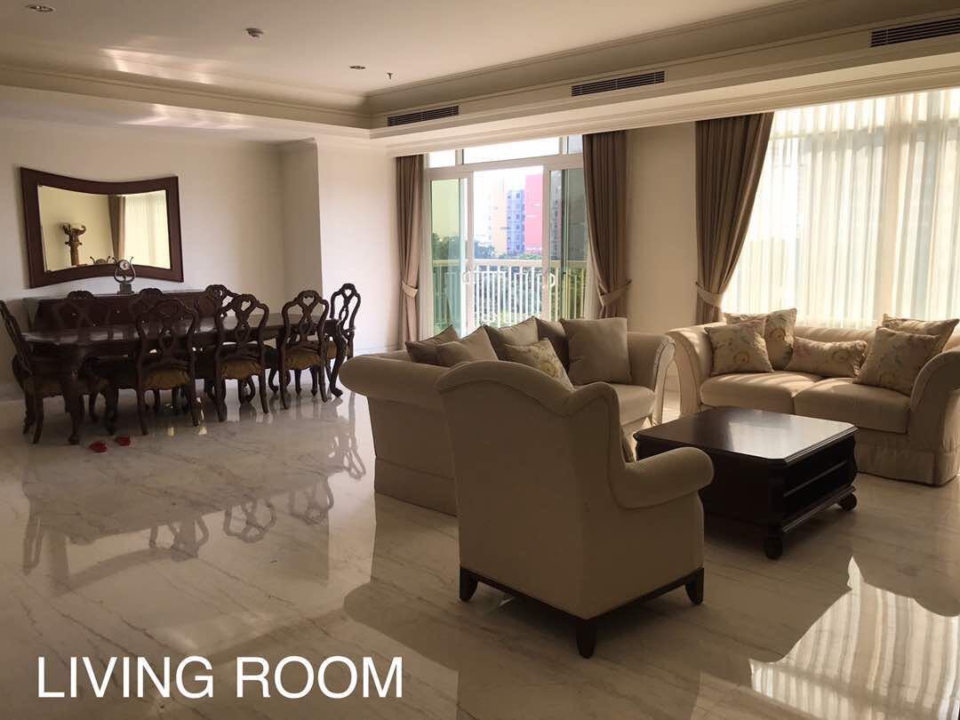 The Best Apartment That Makes You Feel so Homey in Jakarta, Very Cozy and Awesome Gym and Other Facilities, a Huge 3+1 Bedrooms Size 288sqm, Very Nice Unit and Fully Furnished at Botanica